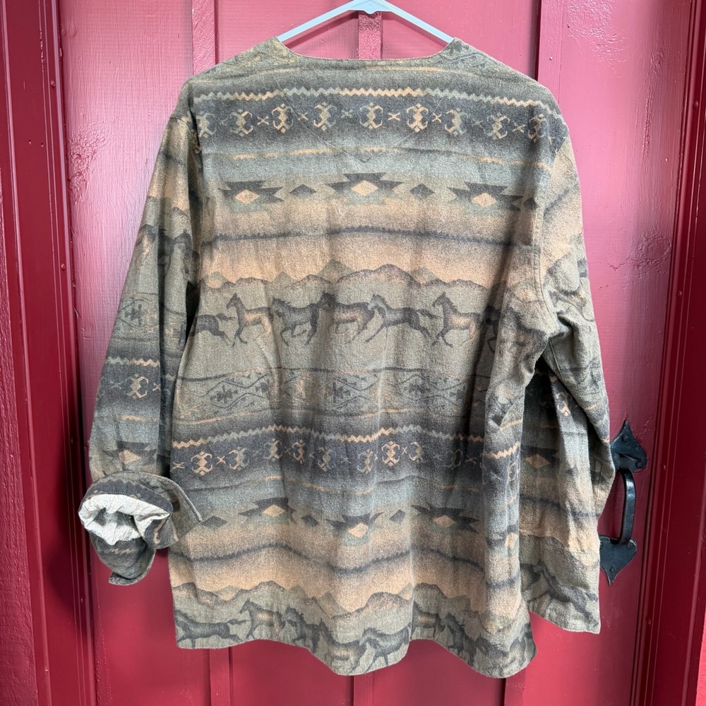Western Horse Aztec Flannel! Vintage! Like NEW! 🐎 💥 - Picture 10 of 10